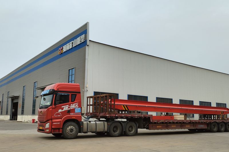 電動單梁起重機3臺 LD5t—16.8m LD3t—16.5m /2臺 制作完成，發往江西南昌交付客戶使用。