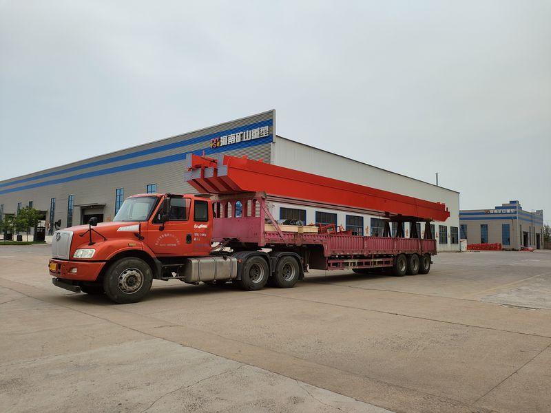 電動葫蘆橋式起重機 3臺 LH5t-17m 制作完成，發往河南漯河交付客戶使用。